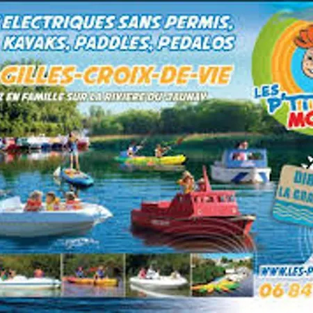 Convivial A Avec Piscine Partagee *