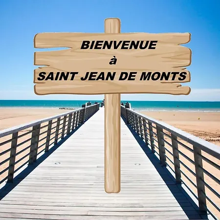 Convivial A Avec Piscine Partagee *