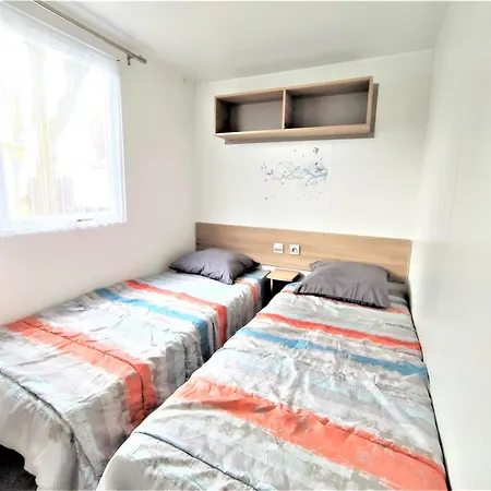 Convivial: Seaside Retreat With Shared Pool Holiday home Saint-Jean-de-Monts