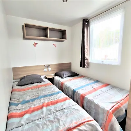 Convivial A Avec Piscine Partagee 度假居 *
