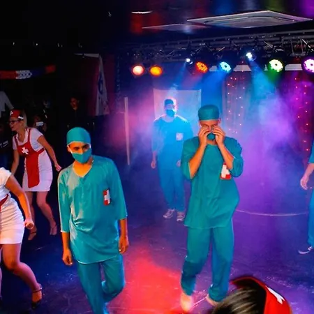 Convivial A Avec Piscine Partagee * 圣让-德蒙