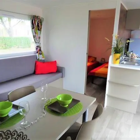 Convivial: Seaside Retreat With Shared Pool Holiday home Saint-Jean-de-Monts