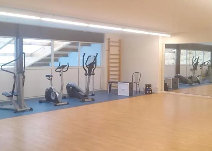 Convivial à Avec Piscine Partagée Hébergement de vacances *