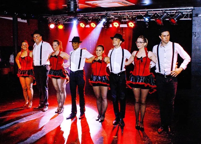 Convivial à Avec Piscine Partagée