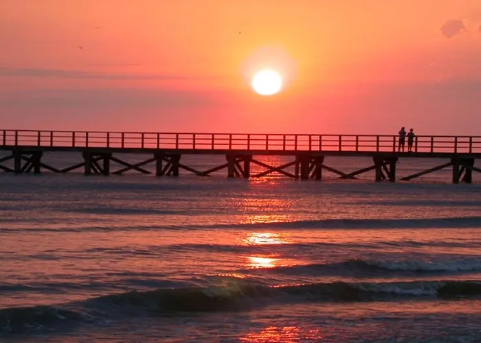 Convivial à Avec Piscine Partagée Hébergement de vacances