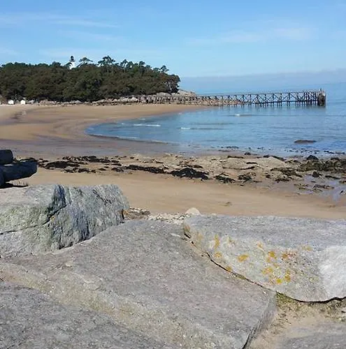 Hébergement de vacances Convivial à Avec Piscine Partagée